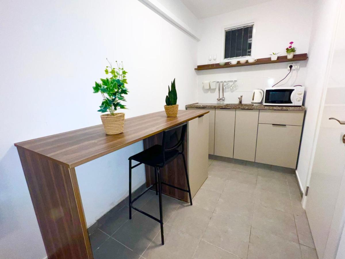 Aspentlv - Hacarmel Market Apartments & Studios Тел Авив Екстериор снимка