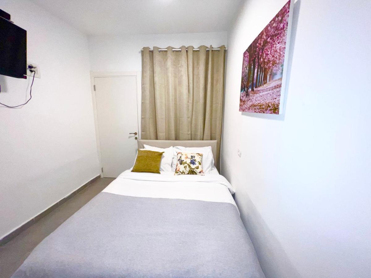 Aspentlv - Hacarmel Market Apartments & Studios Тел Авив Екстериор снимка
